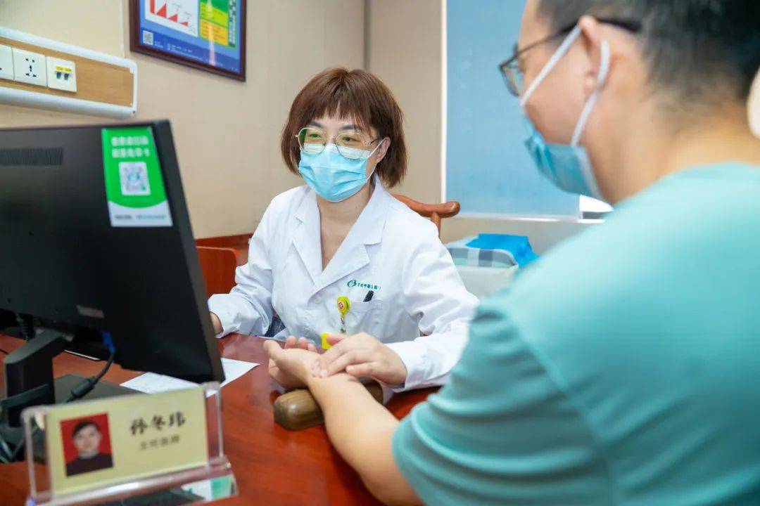 醒来“天塌了”<strong></p>
<p>ada</strong>！深圳一女子眼睛闭不上、嘴巴漏水！这些错误很多人会犯