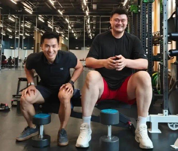 45岁姚明训练照曝光，已恢复训练两个多月，看起来瘦了不少