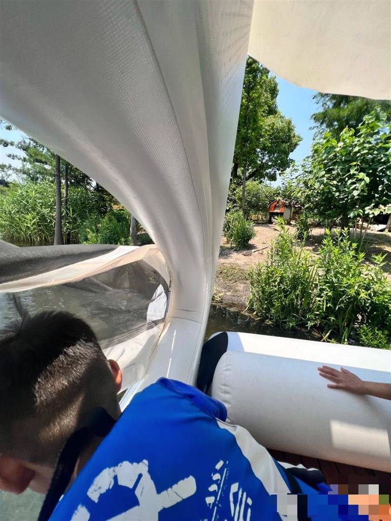 码头无人值守<strong></p>
<p>贰佰</strong>，上海一游客自行上岸踩空落水！律师：商家有缺陷、游客有疏忽