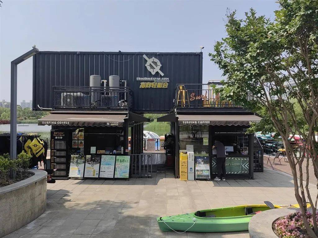 码头无人值守<strong></p>
<p>贰佰</strong>，上海一游客自行上岸踩空落水！律师：商家有缺陷、游客有疏忽