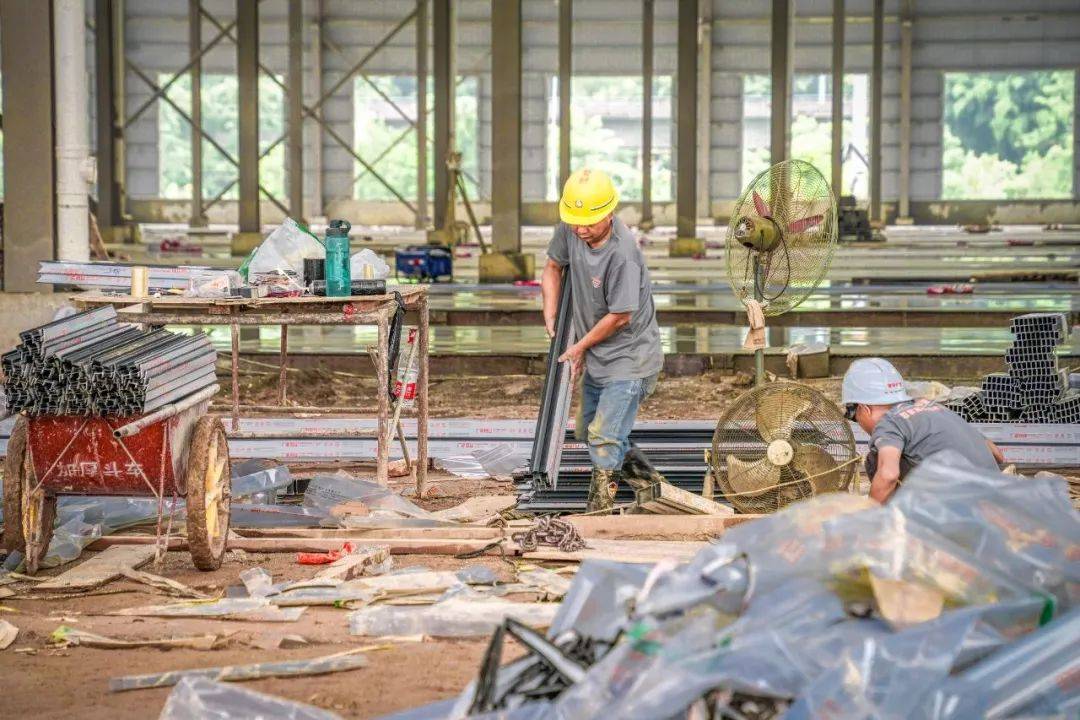 这个超级工厂就在肇庆<strong></p>
<p>贰佰</strong>！预计10月投产！