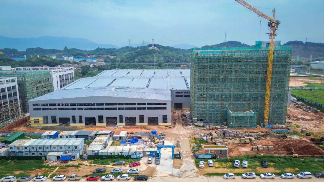 这个超级工厂就在肇庆<strong></p>
<p>贰佰</strong>！预计10月投产！