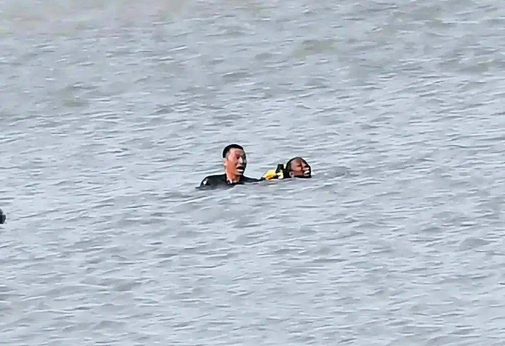 山东医生张军桥在非洲勇救落水者牺牲<strong></p>
<p>马蓉</strong>，年仅38岁