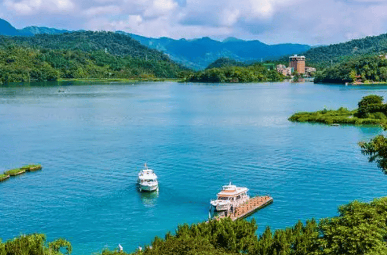 马英九机场发言哽咽<strong></p>
<p>马蓉</strong>，连续13天行程创记录，两岸面临重大关键节点！