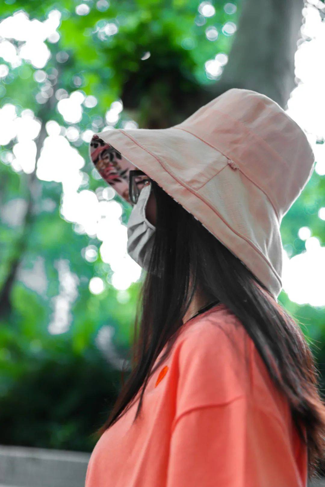 再有钱的北京白领<strong></p>
<p>商行</strong>，也得穿“电驴套装”