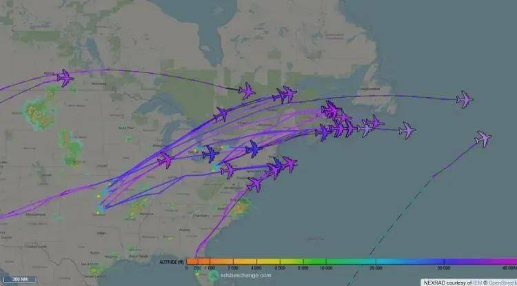 空袭伊朗的B-2座舱高清曝光<strong></p>
<p>商行</strong>，有冰箱微波炉小零食，还能平躺睡觉