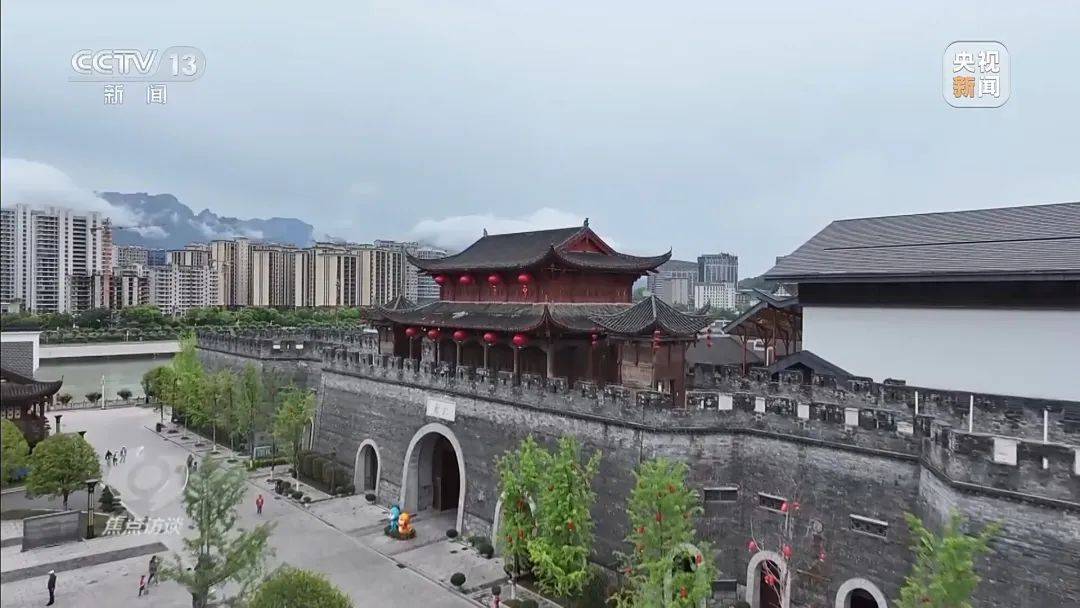 “决策失误”亏损超10亿元<strong></p>
<p>上海</strong>！ 谁来担责？如何整改？