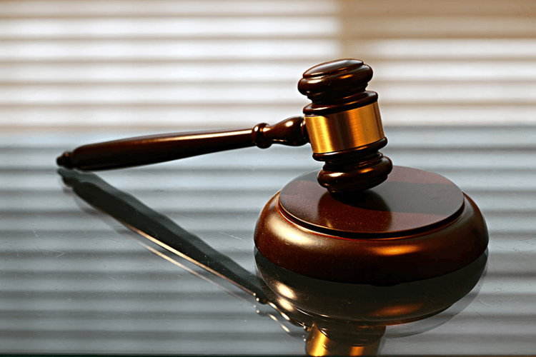 上海一公司总监离职次日钻漏洞订11张“出差”机票<strong></p>
<p>imtoken最新版本下载</strong>!被判刑