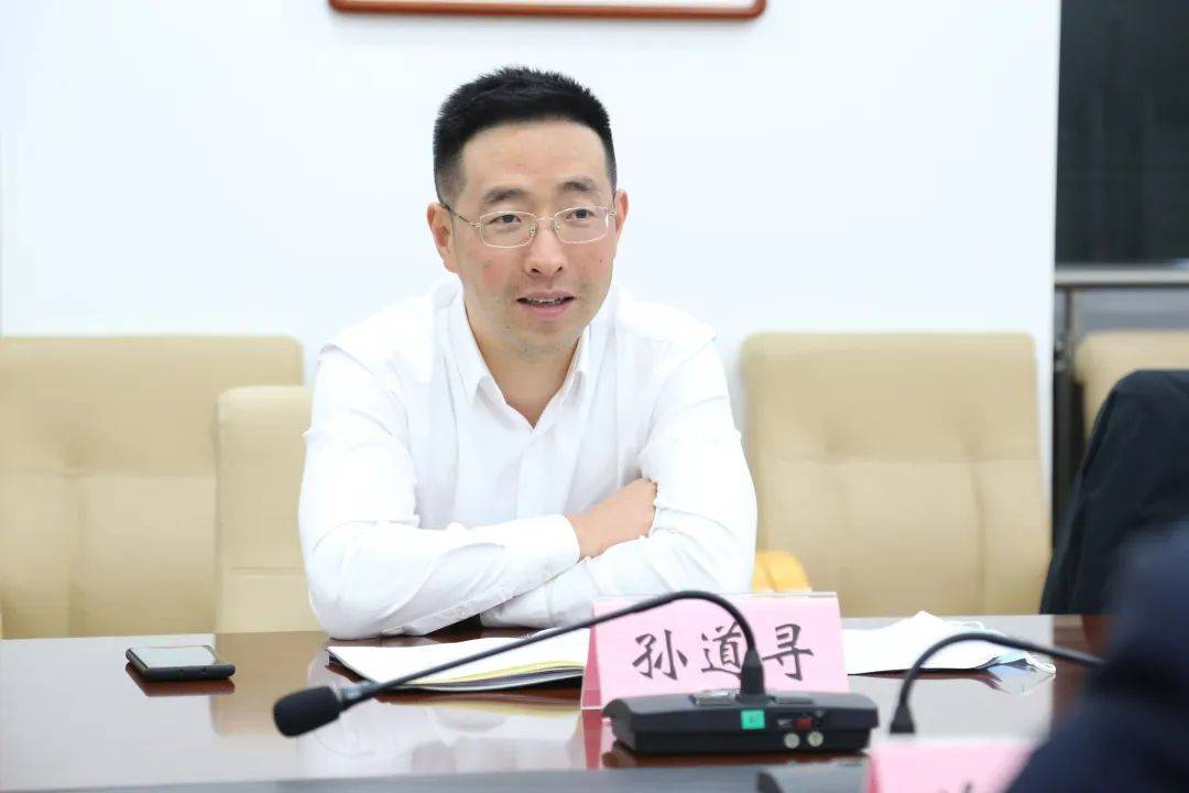 “全国经济最强镇”党委书记<strong></p>
<p>imtoken官网钱包下载</strong>，获提拔