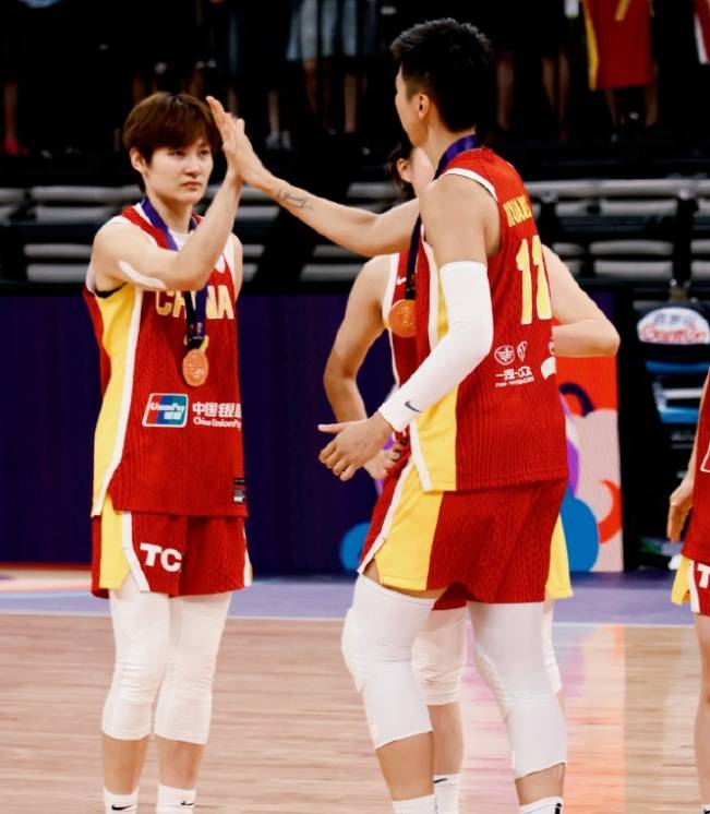 中国女篮队长杨力维亚洲杯表现引争议<strong></p>
<p>ltc价格</strong>，发文称“无愧无憾”，让黄思静别低头