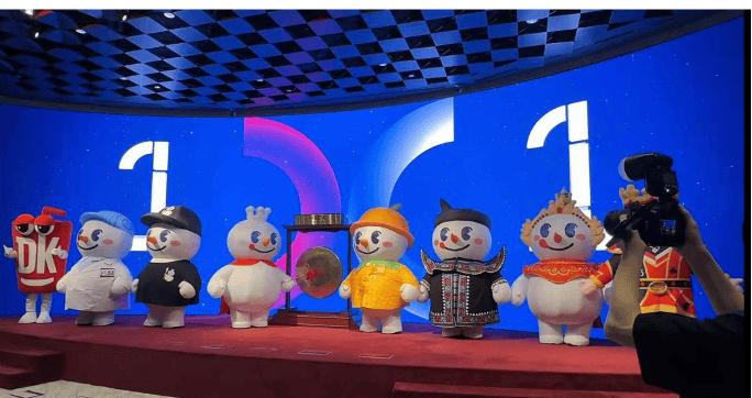 新晋河南首富<strong></p>
<p>okb</strong>，靠一张“旺夫大圆脸”赢麻了！