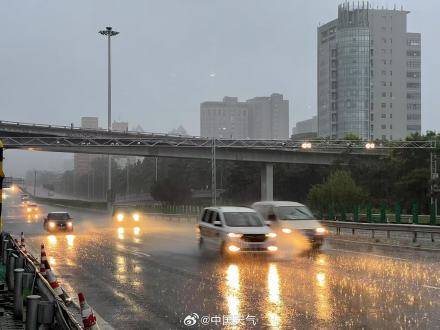 北京七区已现暴雨或大暴雨 早高峰城区及北部地区仍有明显降雨 注意出行安全<strong></p>
<p>okb分红</strong>!