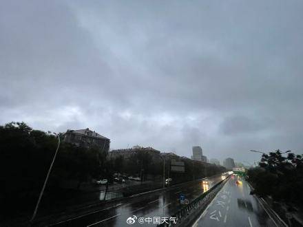 北京七区已现暴雨或大暴雨 早高峰城区及北部地区仍有明显降雨 注意出行安全<strong></p>
<p>okb分红</strong>!