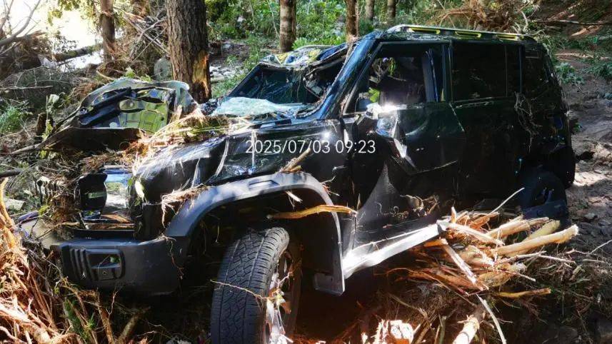 郑州一女子贷款买车不到1年遇洪水致车辆报废<strong></p>
<p>okb官网</strong>，办理赔却被银行索6000元违约金