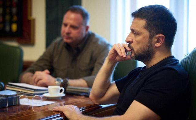 越打越猛！俄军撕开数公里缺口<strong></p>
<p>okb大跌</strong>，乌军官痛苦承认：这仗打不下去了