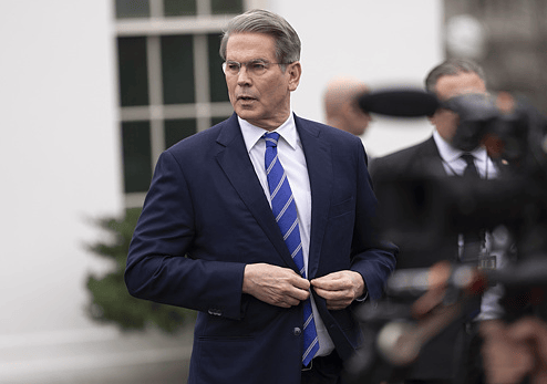 特朗普变招<strong></p>
<p>okb大跌</strong>，白宫：8月12日后或恢复24%对华关税？美财长对华打明牌，中方已经划出“红线”