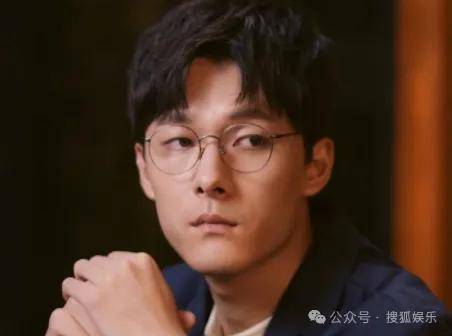 离婚三年又被拍到亲密逛超市<strong></p>
<p>okt</strong>，他俩这是纯带娃还是真复合了？