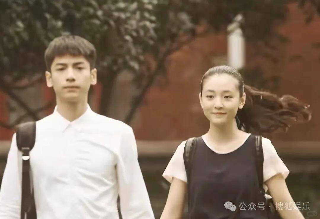 离婚三年又被拍到亲密逛超市<strong></p>
<p>okt</strong>，他俩这是纯带娃还是真复合了？