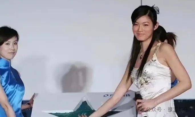 从爆红到突然消失好几年<strong></p>
<p>shib</strong>，再出现已经胖到大家不敢认了？