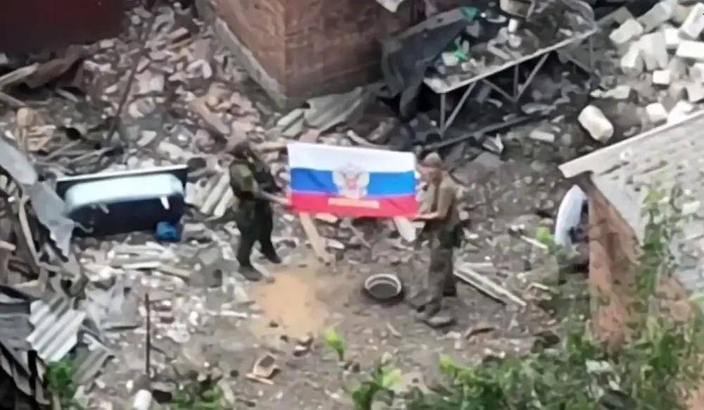 决战打响<strong></p>
<p>shib</strong>，乌克兰被爆逃兵40万，泽连斯基豪赌失败，大结局来了？