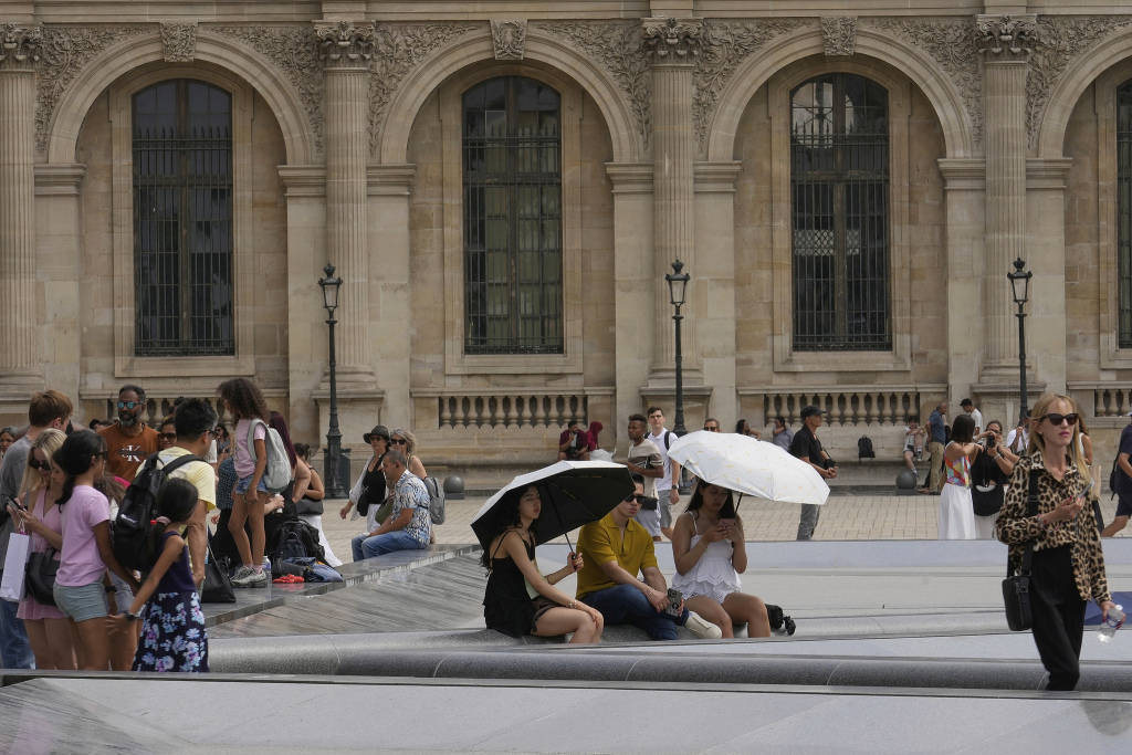 法国正经历“文化战争”：空调是极右翼的东西吗<strong></p>
<p>shib行情</strong>？