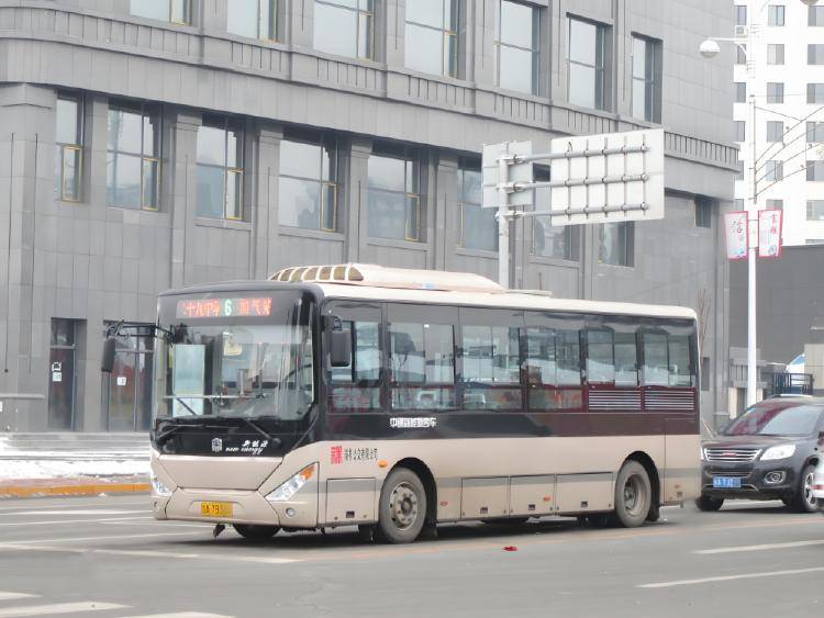 “早中晚高峰禁止老年人免费乘车”<strong></p>
<p>shib行情</strong>，为何公布三天就取消？