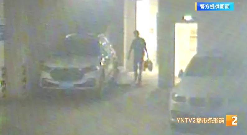 凌晨怪事！男子提着茅台袋子在车库<strong></p>
<p>SHIB币</strong>，翻垃圾桶竟为了.....