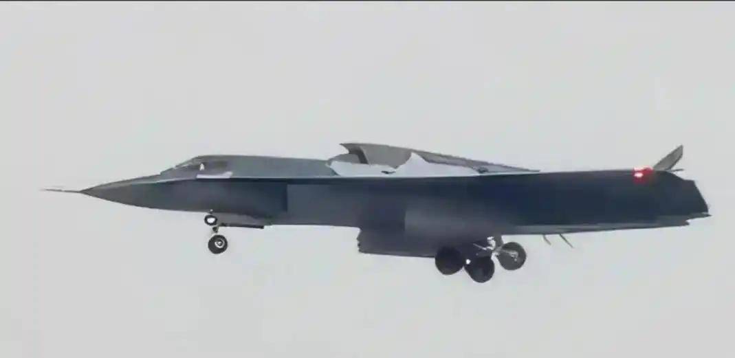 战斗机体型再突破<strong></p>
<p>SHIB币</strong>，歼 - 41 庞大身姿极具未来感，堪称 “空中堡垒”