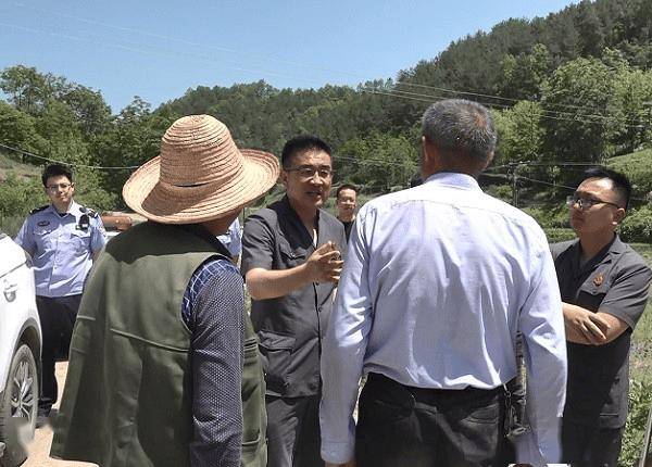 秦岭脚下二十年如一日健身晨跑的他<strong></p>
<p>SHIB币</strong>，以自律、温度与力量滋养法治年轮