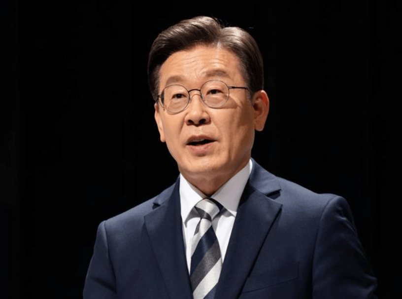 关键时刻！多国一把手将出席九三阅兵<strong></p>
<p>shib币最新消息</strong>，特朗普有特殊安排，李在明派人来访华