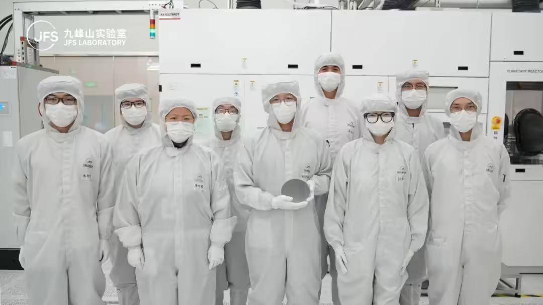 推动国产光芯片成本大降<strong></p>
<p>shib币最新消息</strong>，我国成功开发6英寸InP激光器与探测器外延工艺！