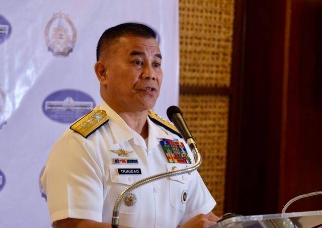 看见中国拖船到场<strong></p>
<p>v神shib</strong>，菲律宾又划新红线，不许中方登上“坐滩”军舰