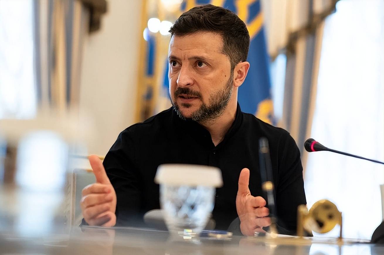 战局突变！俄军进攻乌克兰中部<strong></p>
<p>tp钱包</strong>，昔日盟友突然倒戈，泽连斯基何去何从？