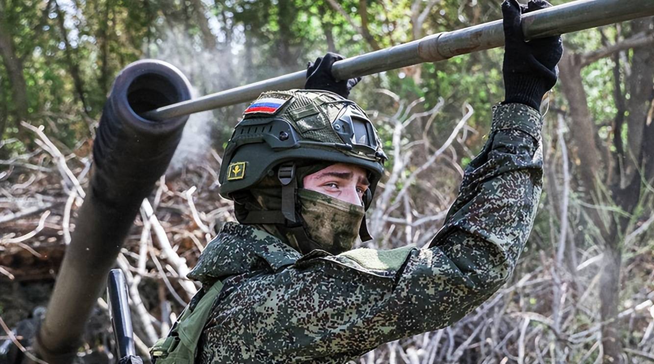 战局突变！俄军进攻乌克兰中部<strong></p>
<p>tp钱包</strong>，昔日盟友突然倒戈，泽连斯基何去何从？