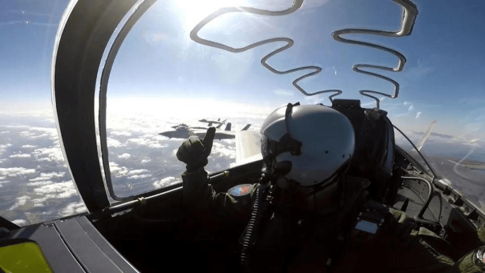 中航重磅官宣：歼-20S性能升级<strong></p>
<p>钱包app官方下载</strong>，飞行距离再破纪录，国防实力再创新高！