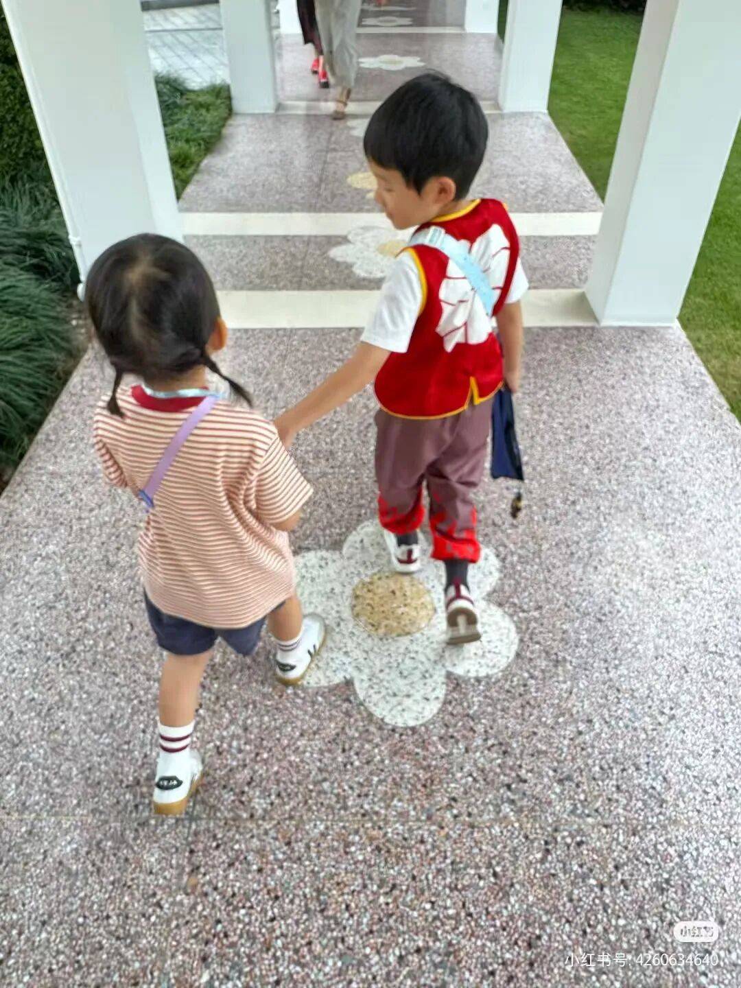 许昕从新疆赶回上海<strong></p>
<p>钱包app官方下载</strong>，今天送儿子女儿开学：老妹儿幼儿园第一天！