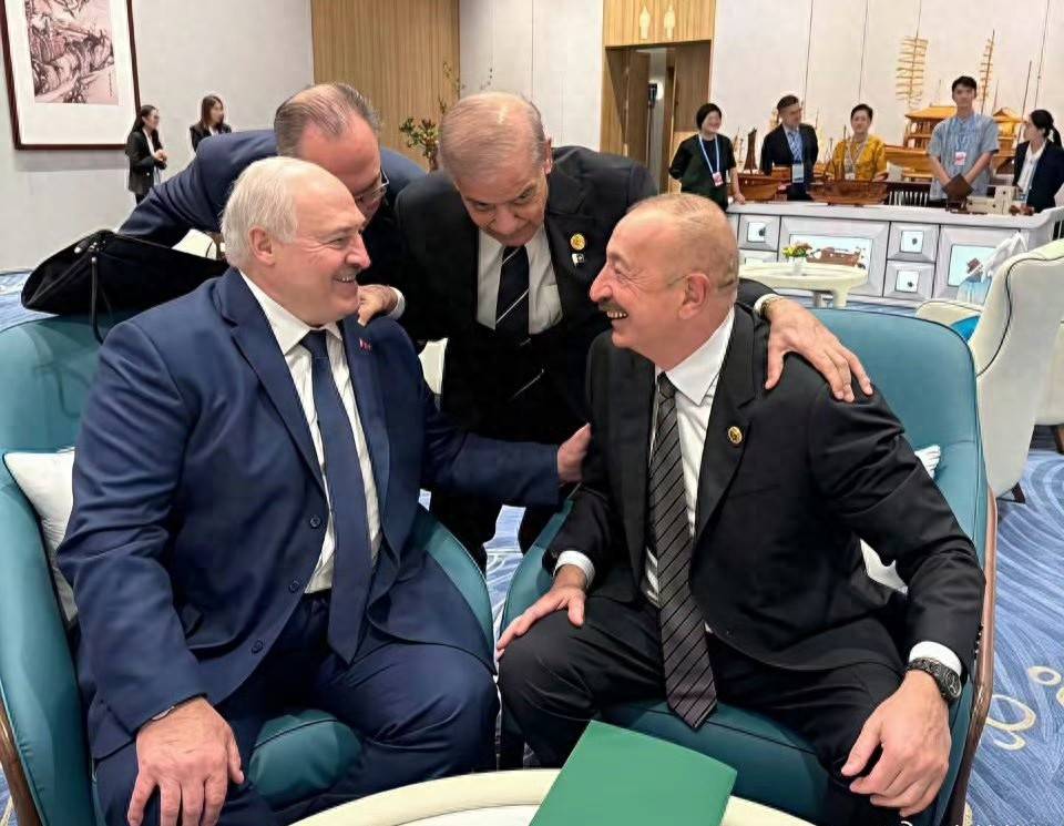 一举三得！来趟北京，与中国结成战略伙伴，与巴基斯坦建交，与俄罗斯和解