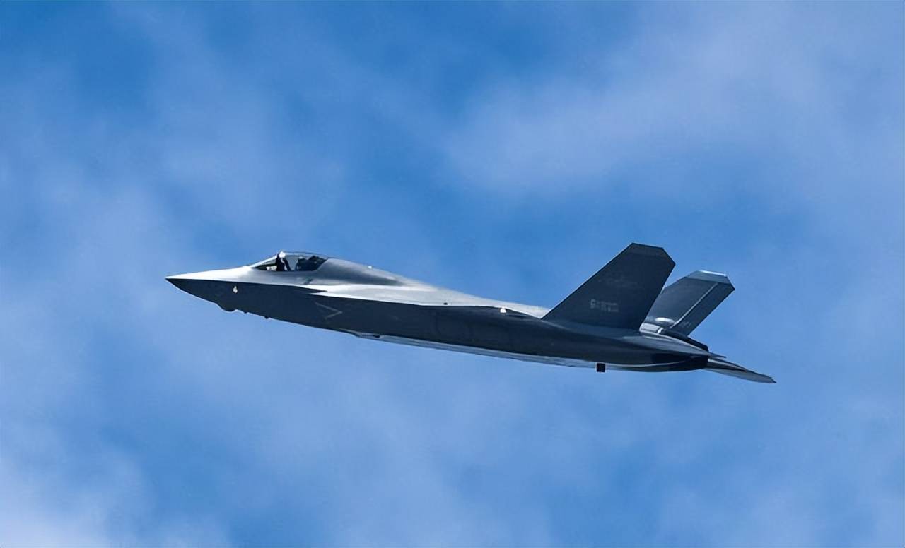 歼-35弹舱细节公开：6枚霹雳-15只是前菜<strong></p>
<p>tp钱包官网</strong>，真正的王牌是神秘弹药