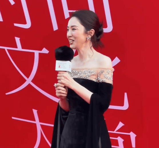 董璇回应与张维伊结婚争议：很感谢大家关心我<strong></p>
<p>tp钱包官网</strong>！