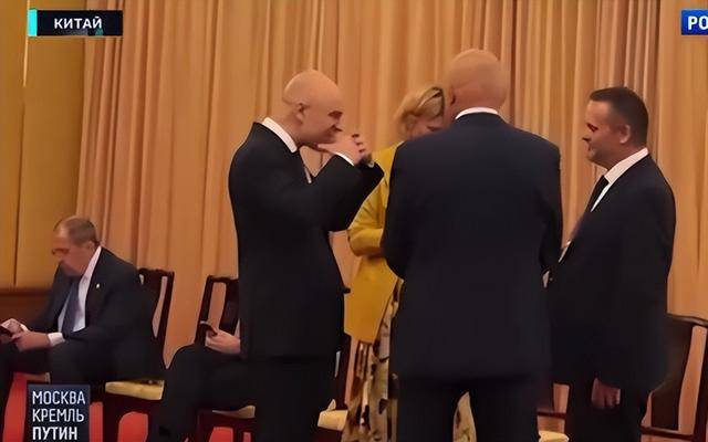 在普京下榻住所<strong></p>
<p>tp钱包官网</strong>,拉夫罗夫询问“拉布布在哪”