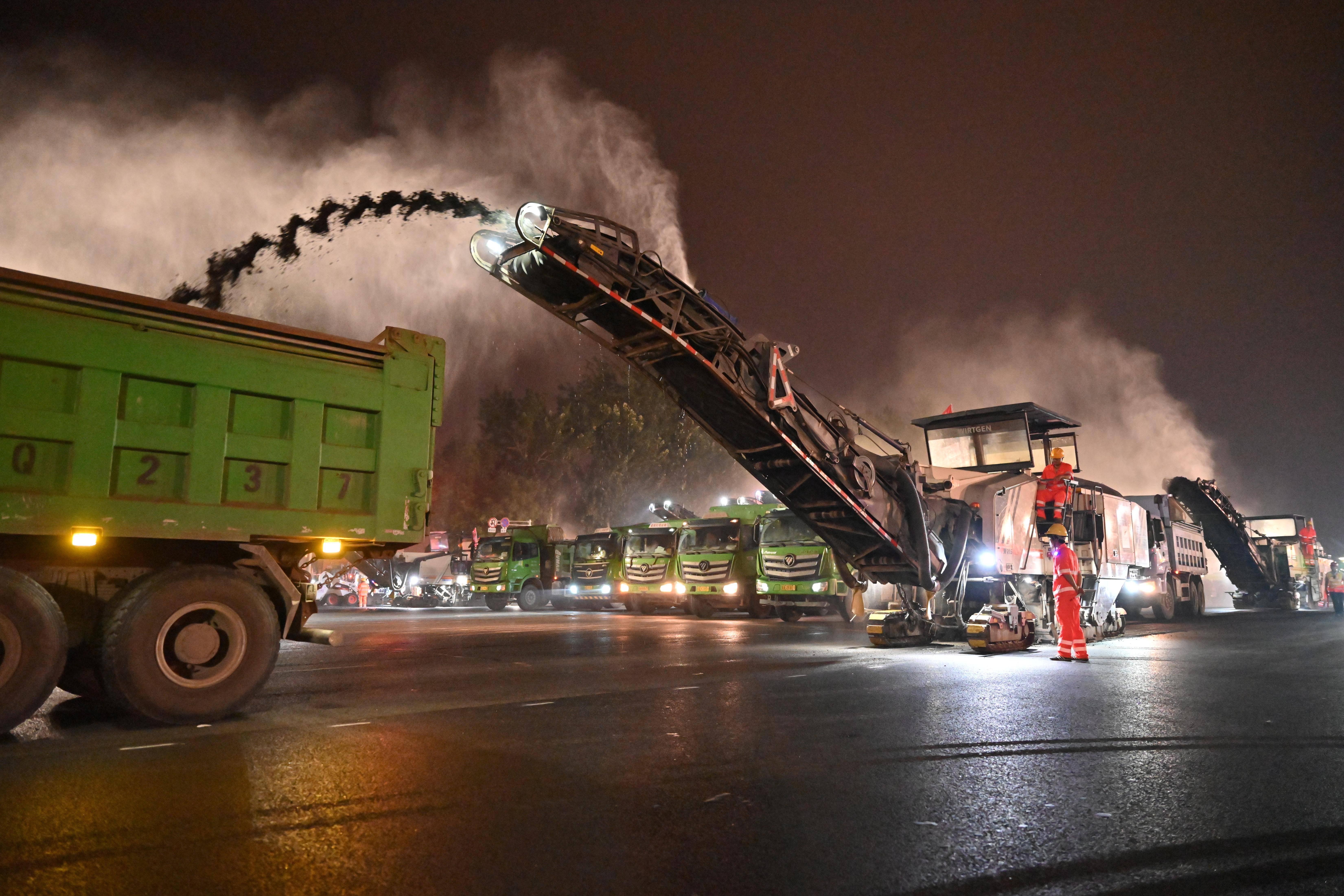 “中国速度”提前“受阅”<strong></p>
<p>tp钱包官网</strong>！长安街路面35小时焕然一新