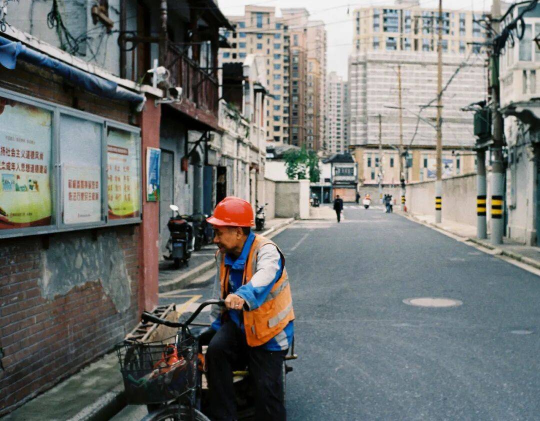 城市打工人<strong></p>
<p>tp钱包安卓版官方下载</strong>，花十几万回村给父母补缴社保