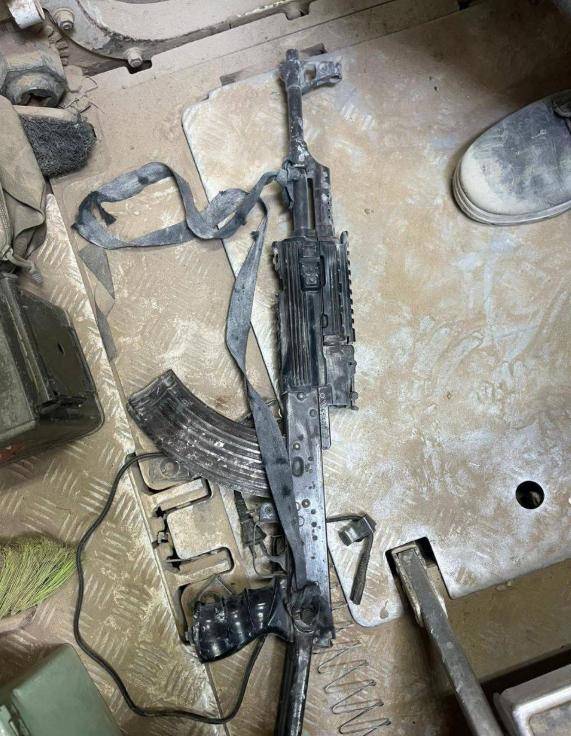 一命抵一命！敢死队手持56步枪<strong></p>
<p>trx价格</strong>，打死一名以军少校，进地道前阵亡