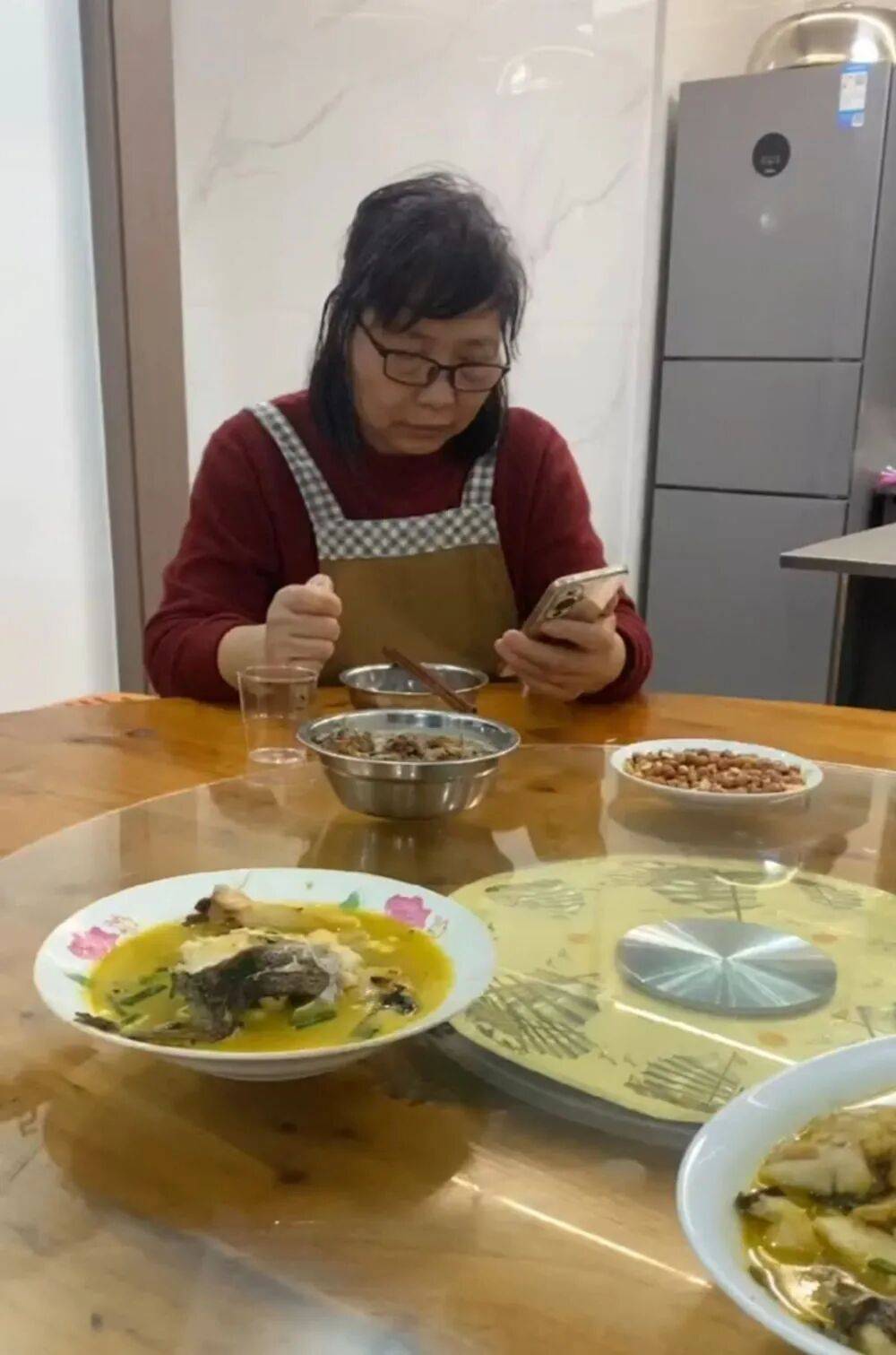 “看到妈妈46个未接来电<strong></p>
<p>TRX币</strong>，心像被重锤击中”