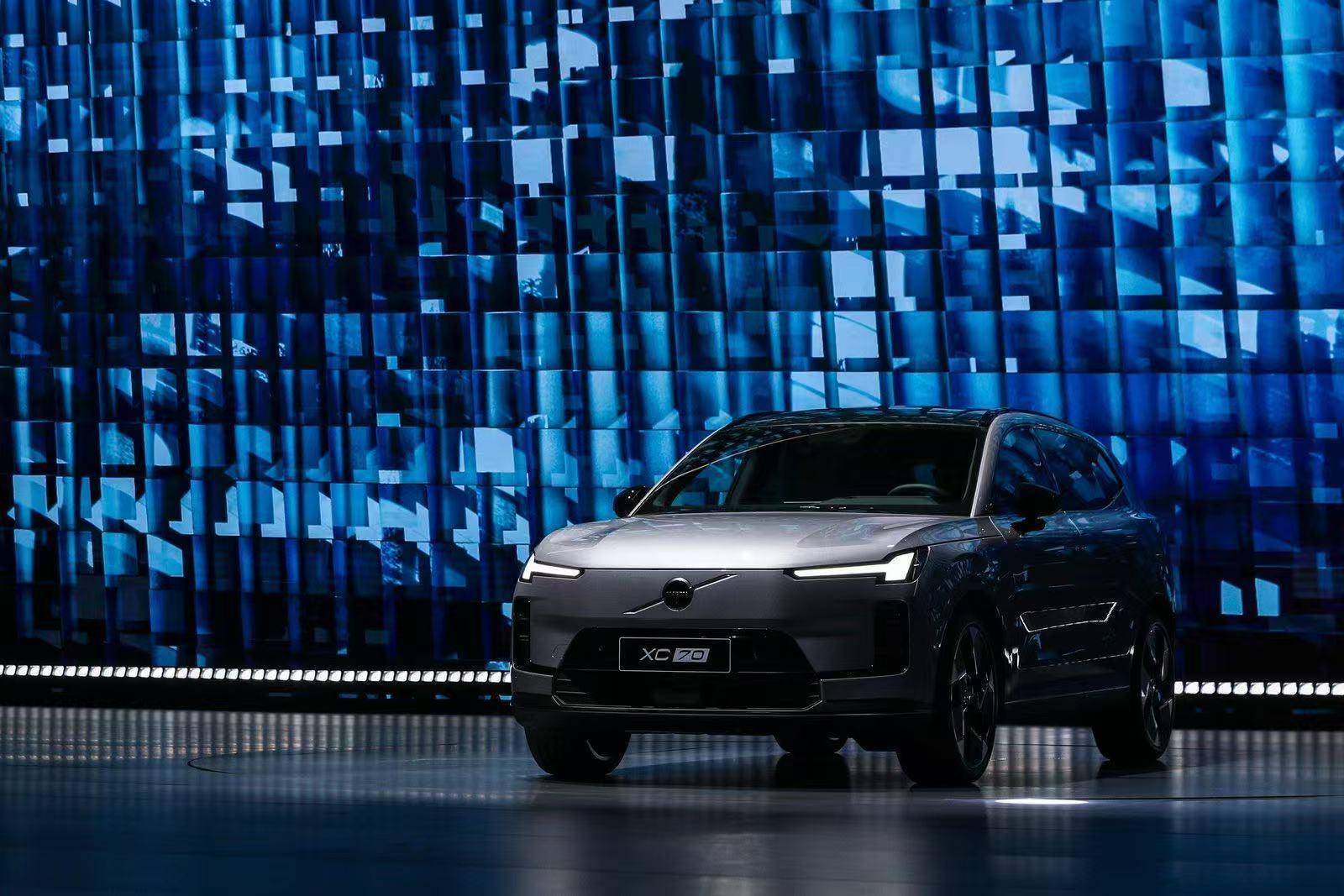 “豪华插混第一车”<strong></p>
<p>TRX币</strong>，比预售便宜3万元，26.99万元起的沃尔沃XC70能否突围？