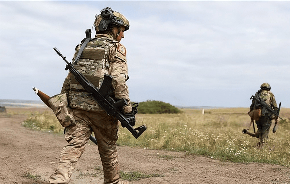 经过一千天激烈战斗<strong></p>
<p>usdt暴跌</strong>，俄军终于发现乌军真正弱点：一夜之间成功切断顿巴斯铁路