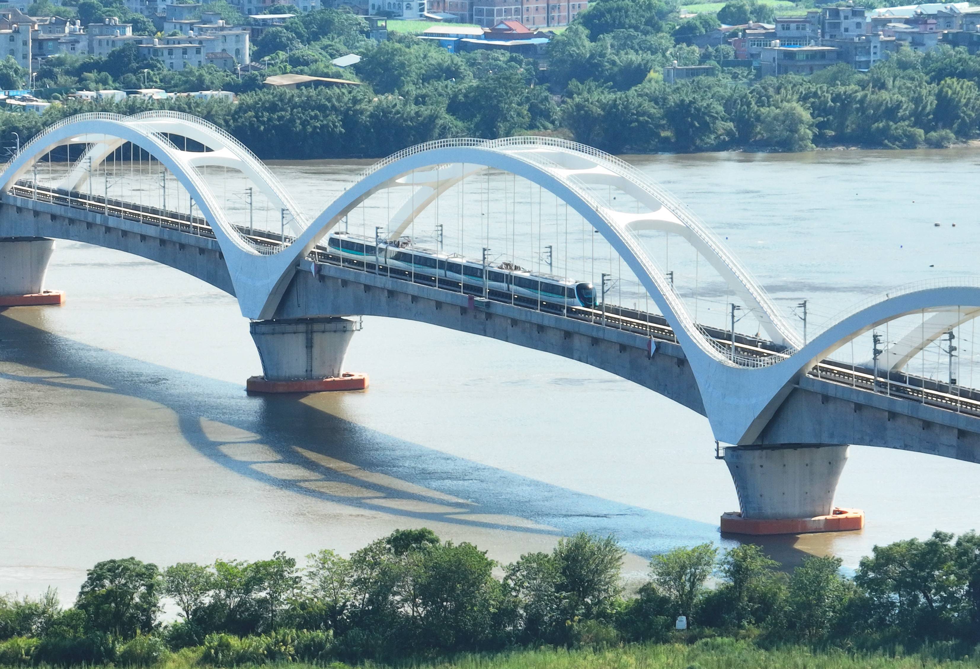 智慧调度提速出行 这条快线如何兼顾高速与舒适<strong></p>
<p>usdt暴跌</strong>？