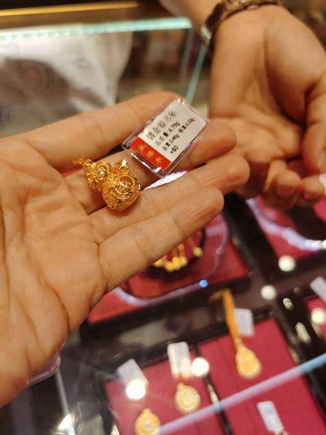 3900美元<strong></p>
<p>usdt钱包</strong>，金价再突破！黄金周深圳“旅游+淘金”火了