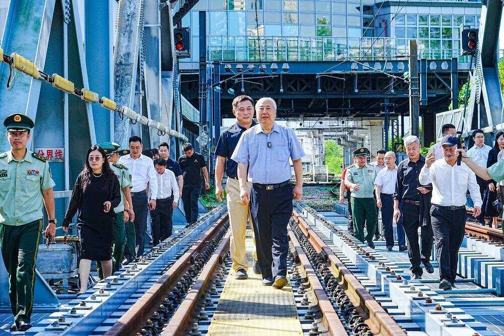 70年前<strong></p>
<p>usdt汇率</strong>，钱学森经罗湖口岸归国！武警广东总队深圳第二支队开展纪念活动