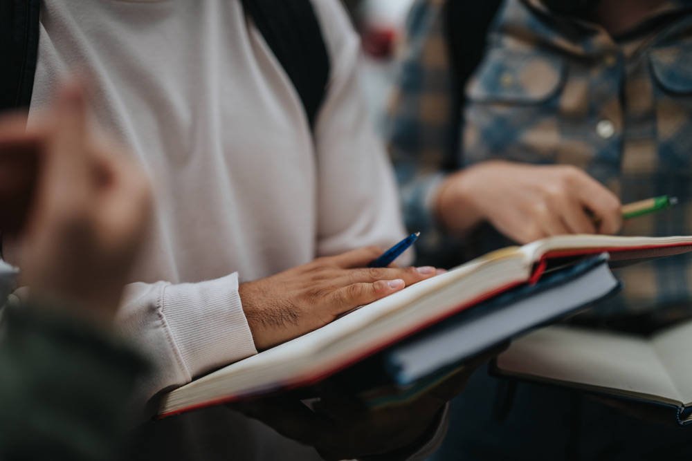 开学前接调岗电话<strong></p>
<p>usdt汇率</strong>，小学老师仓促教初中